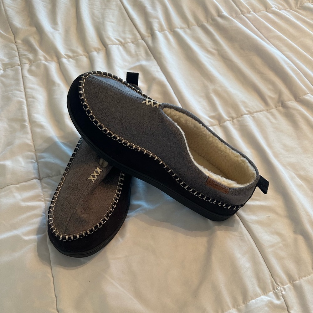 Mens house shoes.
